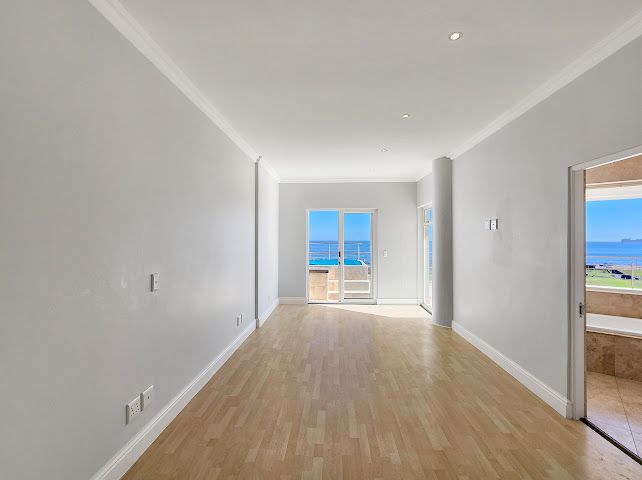 To Let 3 Bedroom Property for Rent in Mouille Point Western Cape